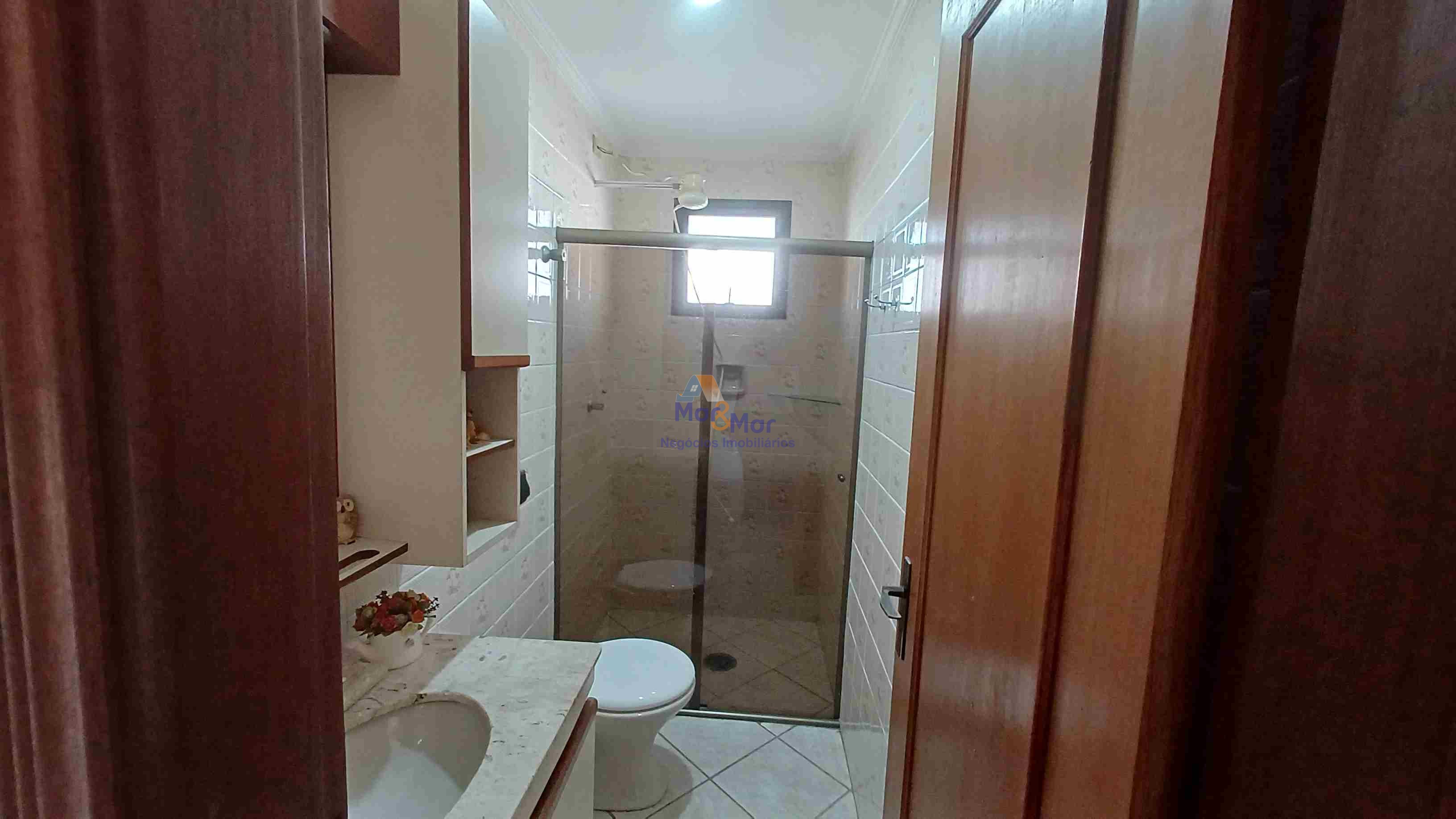Apartamento na Praia da Enseada, Guarujá - SP