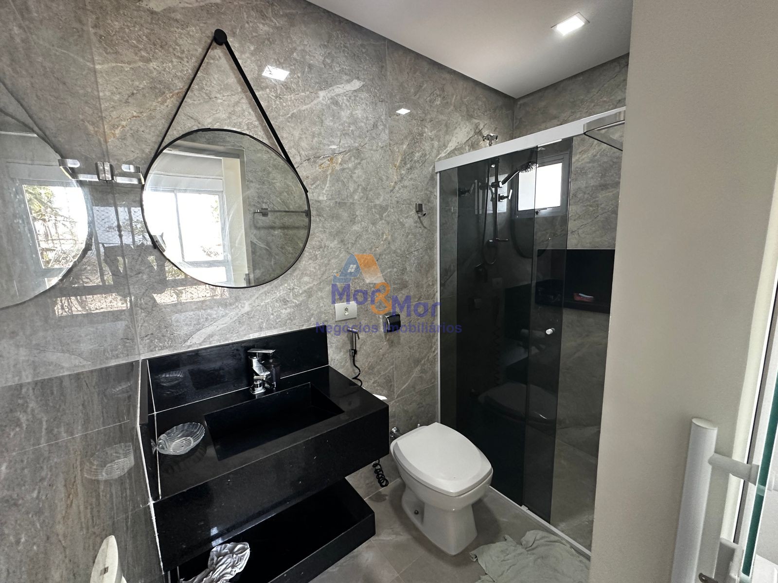 Apartamento Frente ao Mar nas Pitangueiras, Guarujá - SP