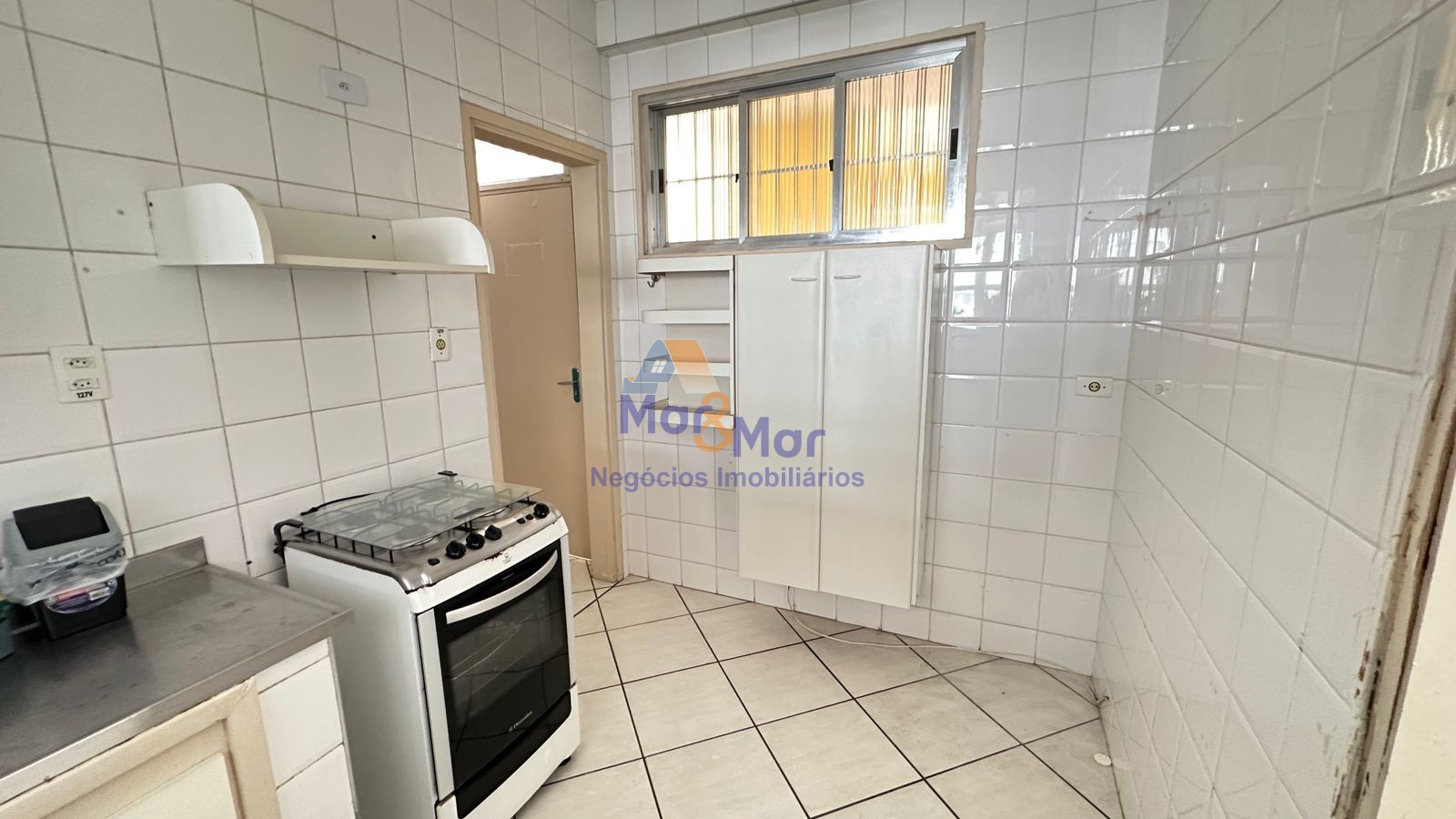 Apartamento na Praia das Pitangueiras, Guarujá - SP