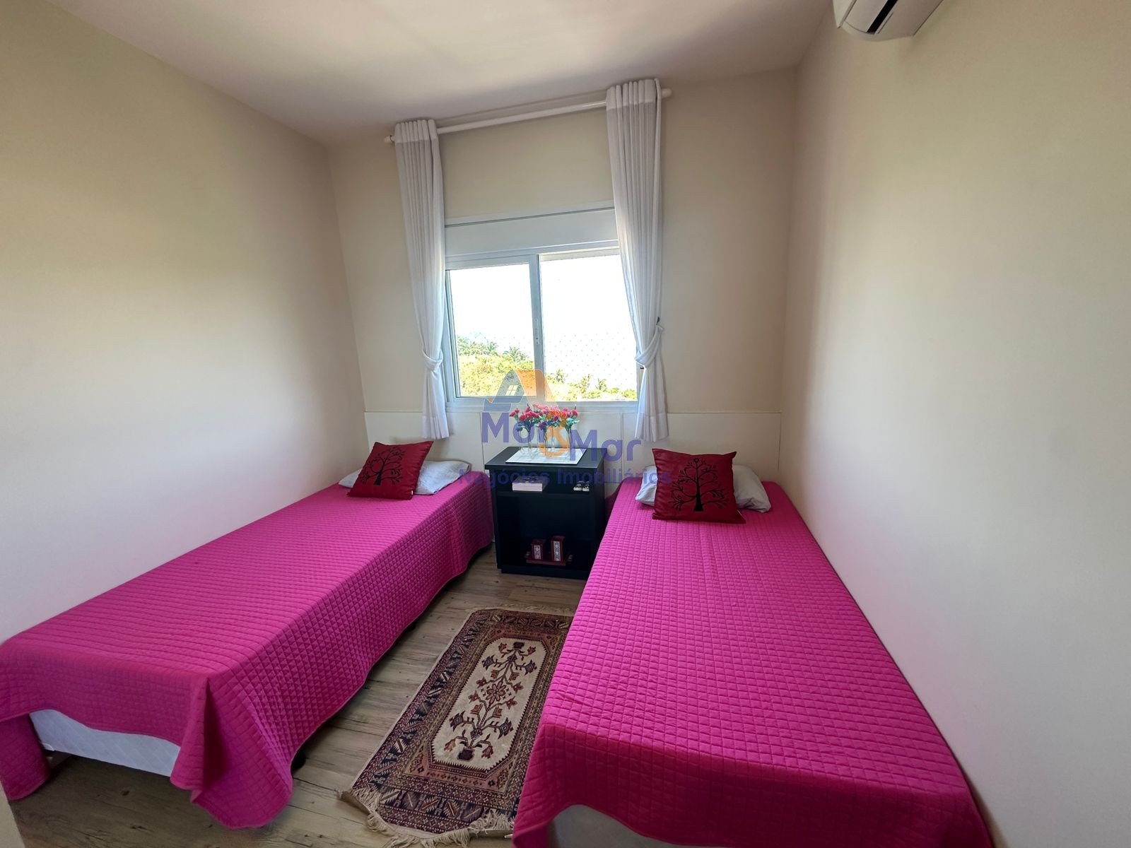Apartamento na Praia das Astúrias, Guarujá - SP