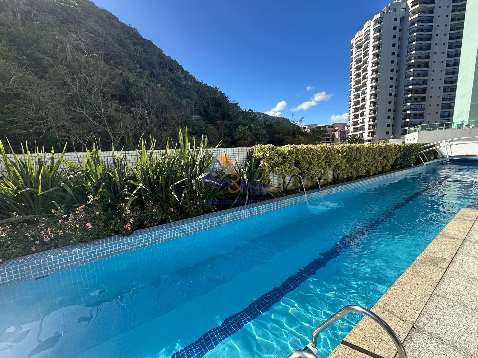 Apartamento Frente ao Mar, Praia da Enseada, Guarujá - SP