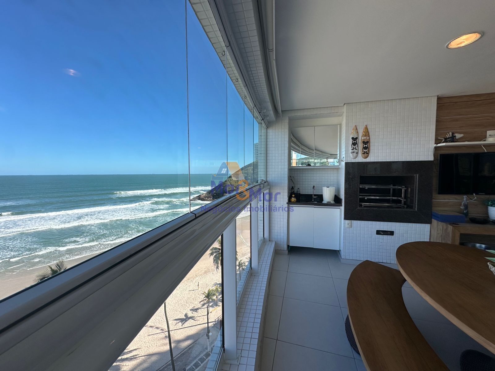 Apartamento Frente ao Mar, Praia da Enseada, Guarujá - SP