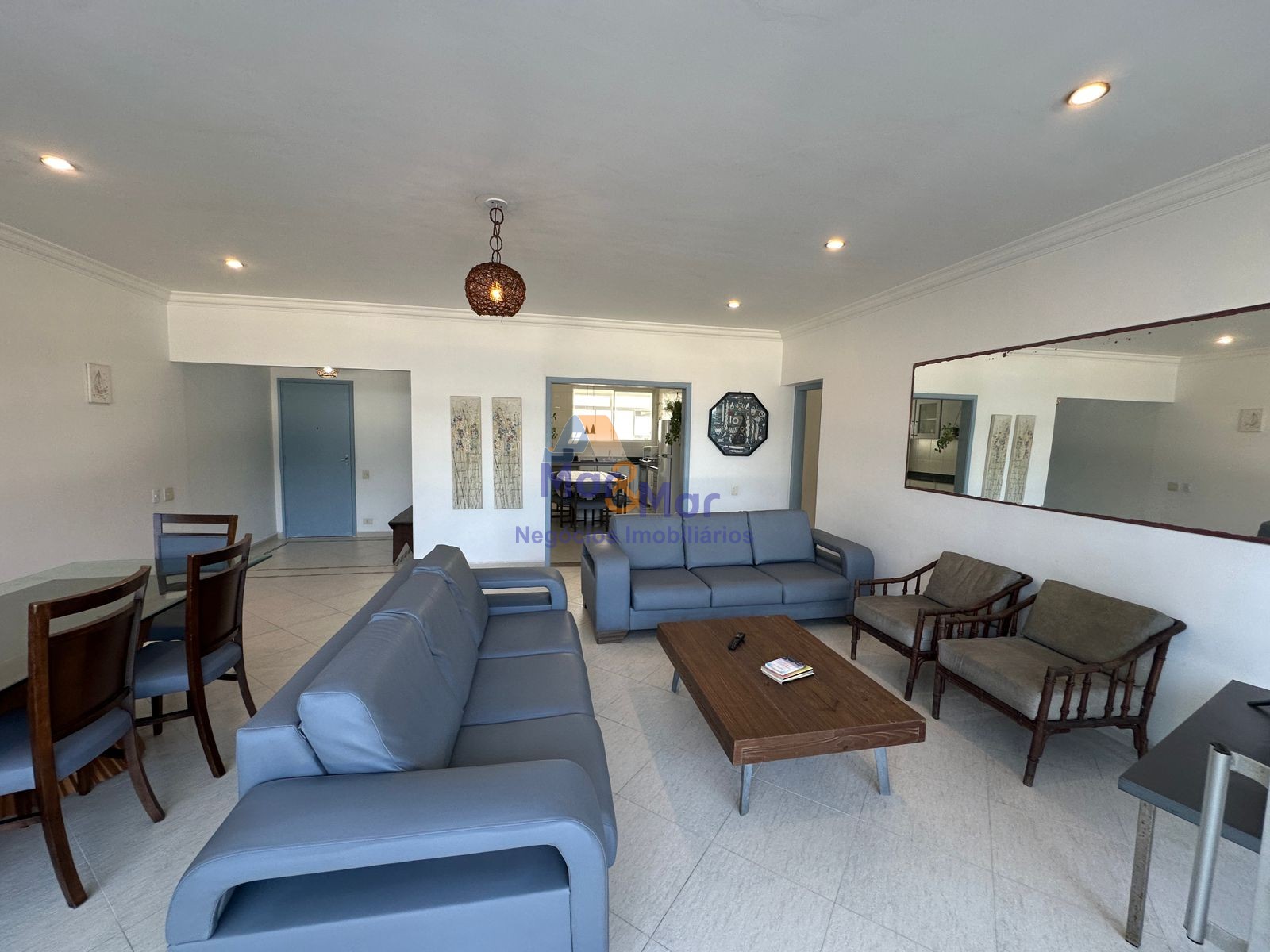 Apartamento Frente ao Mar, Pitangueiras, Guarujá - SP
